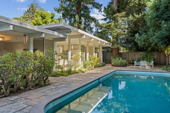 3930 Grove Avenue, Palo Alto, California 94303
