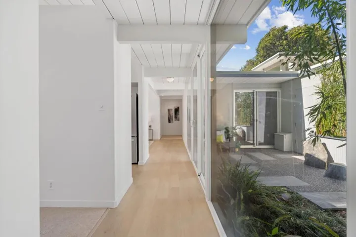 3930 Grove Avenue, Palo Alto, California 94303