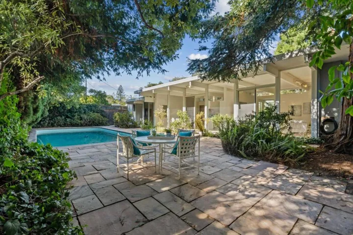 3930 Grove Avenue, Palo Alto, California 94303