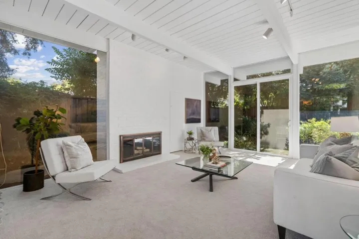 3930 Grove Avenue, Palo Alto, California 94303