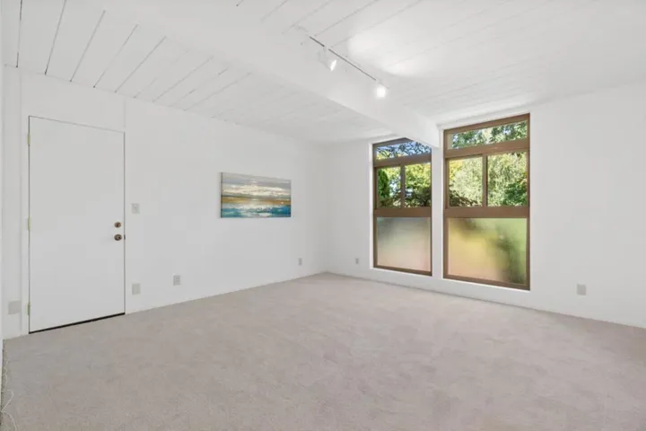 3930 Grove Avenue, Palo Alto, California 94303