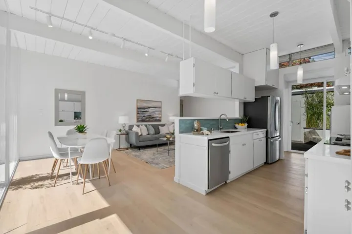 3930 Grove Avenue, Palo Alto, California 94303
