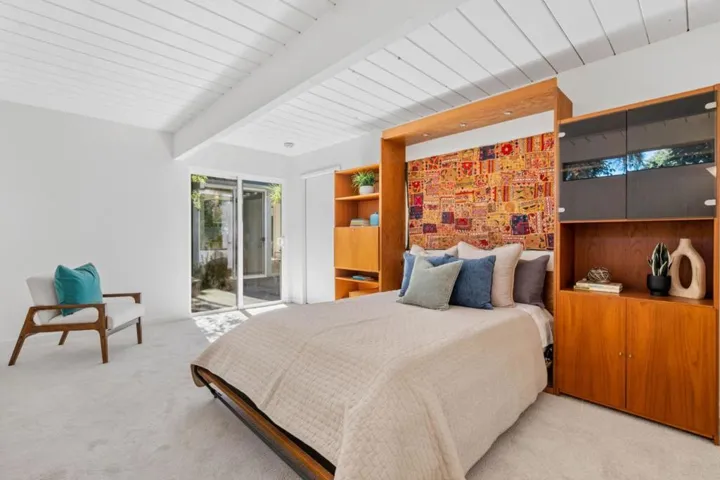 3930 Grove Avenue, Palo Alto, California 94303