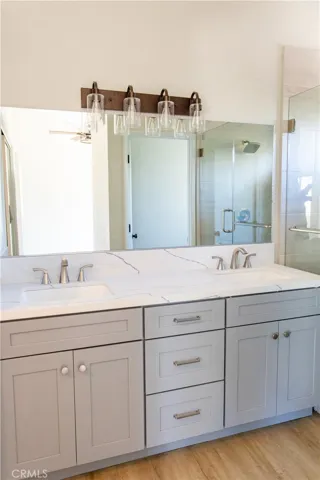 Master Vanity