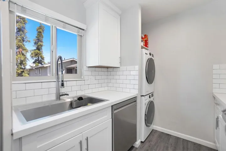 245 Loma Verde Dr., San Lorenzo, California 94580