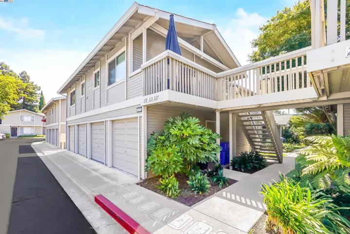 245 Loma Verde Dr., San Lorenzo, California 94580