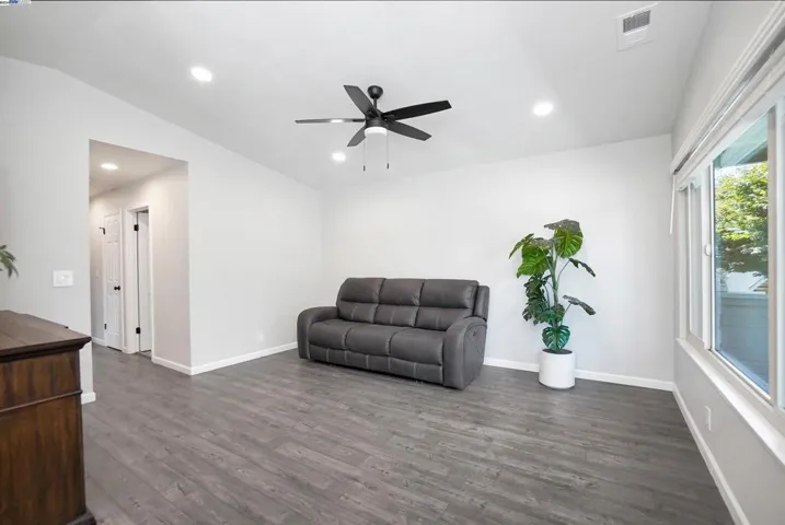245 Loma Verde Dr., San Lorenzo, California 94580