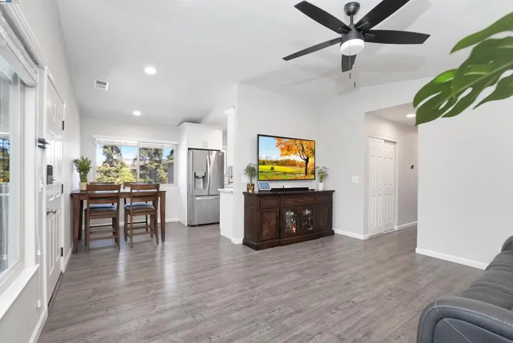 245 Loma Verde Dr., San Lorenzo, California 94580
