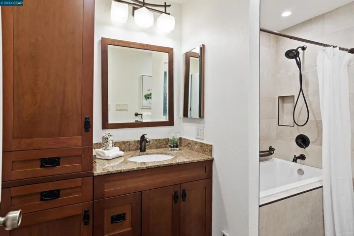 3619 Seabreeze Ct, Hayward, California 94542-2517