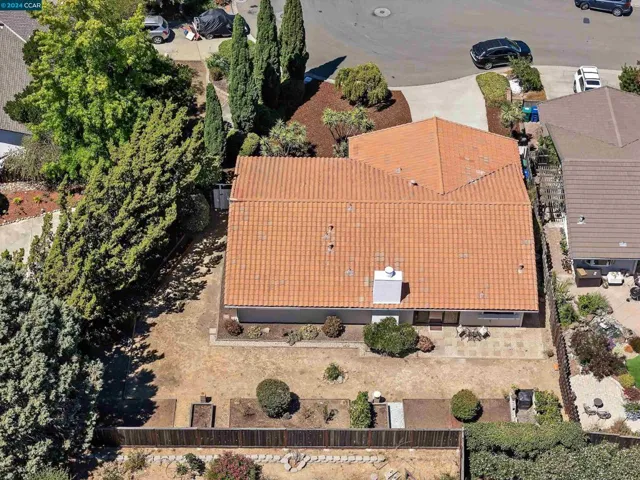 3619 Seabreeze Ct, Hayward, California 94542-2517