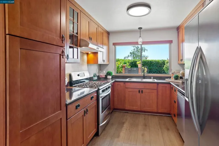 3619 Seabreeze Ct, Hayward, California 94542-2517