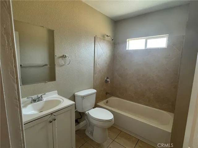1452 W 98th Street, Los Angeles, California 90047