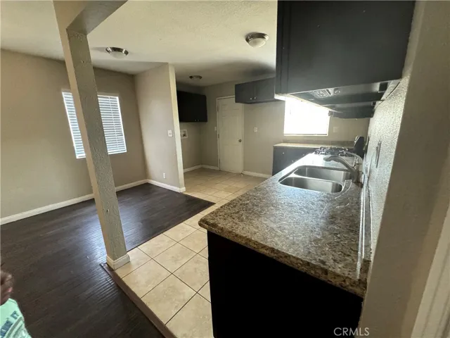 1452 W 98th Street, Los Angeles, California 90047