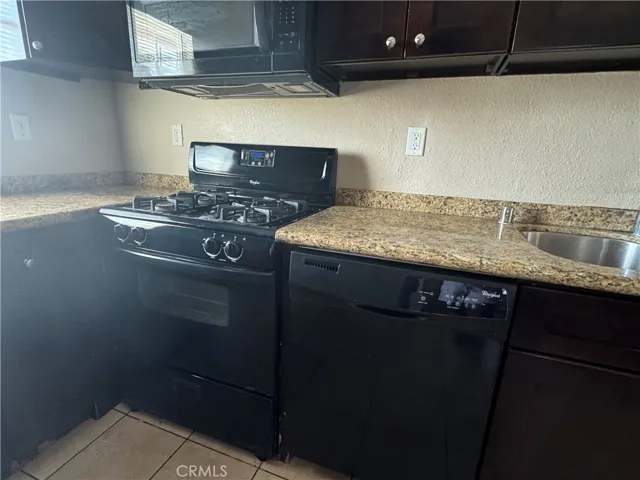 1452 W 98th Street, Los Angeles, California 90047