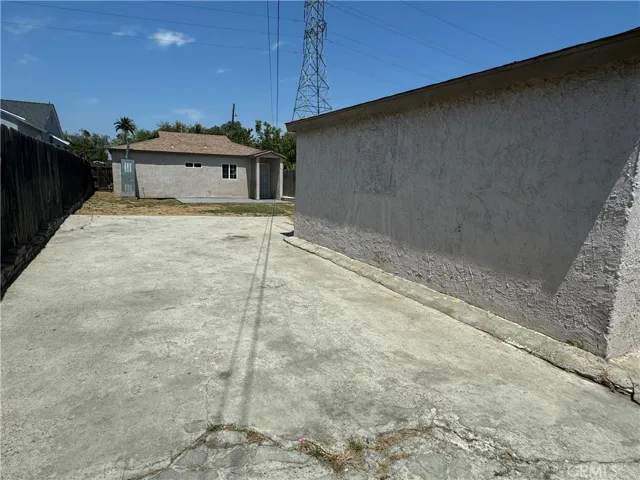 1452 W 98th Street, Los Angeles, California 90047