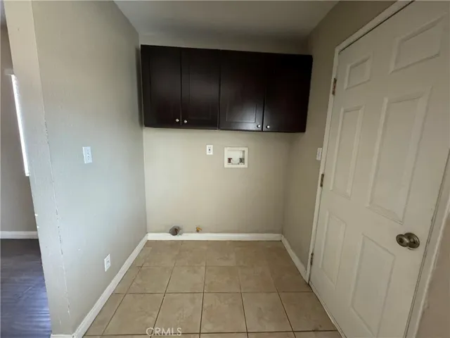 1452 W 98th Street, Los Angeles, California 90047