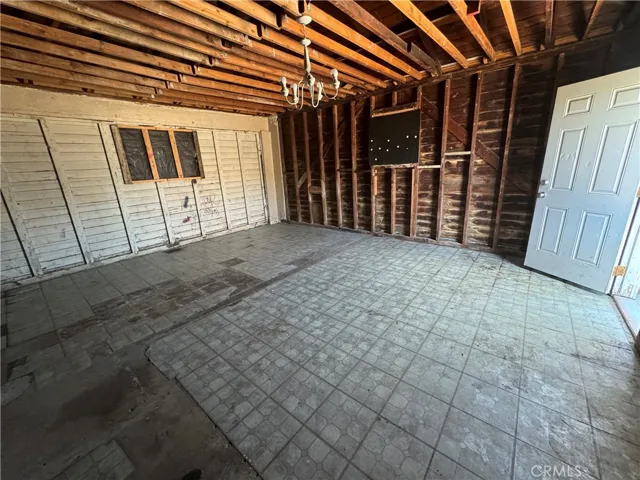 1452 W 98th Street, Los Angeles, California 90047