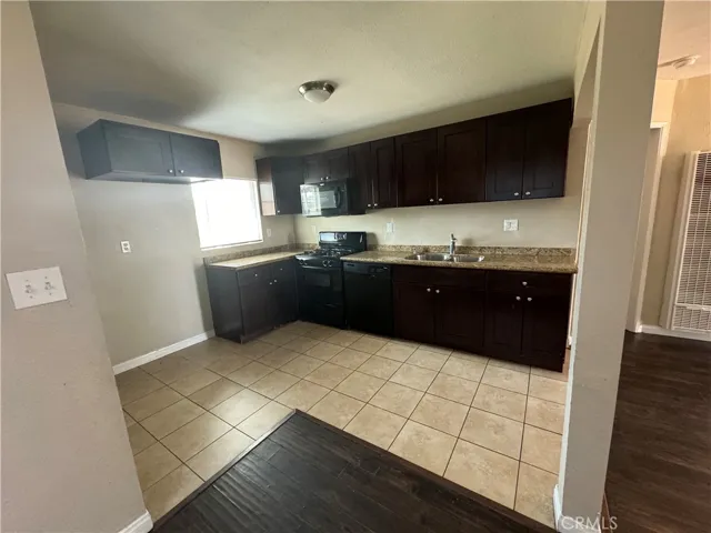 1452 W 98th Street, Los Angeles, California 90047