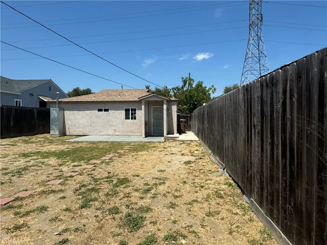 1452 W 98th Street, Los Angeles, California 90047