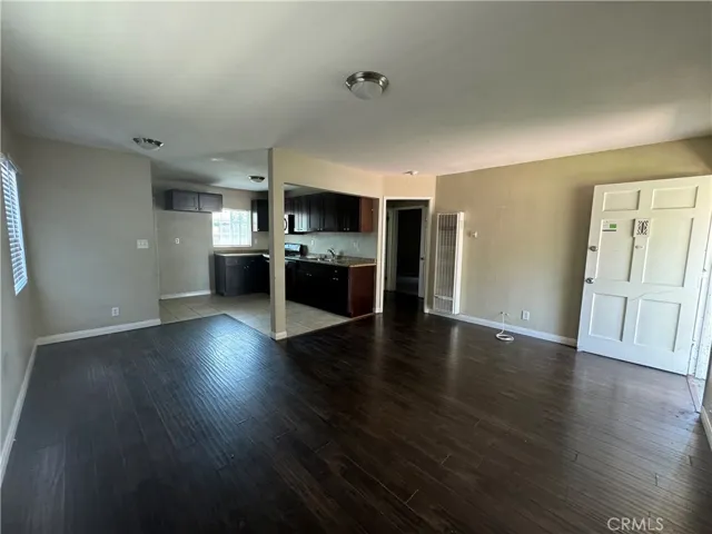1452 W 98th Street, Los Angeles, California 90047
