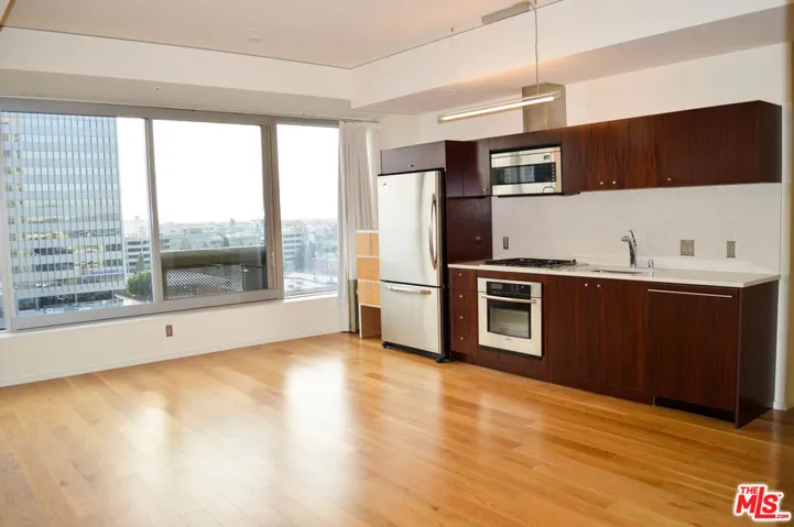1155 S Grand Avenue 913, Los Angeles, California 90015