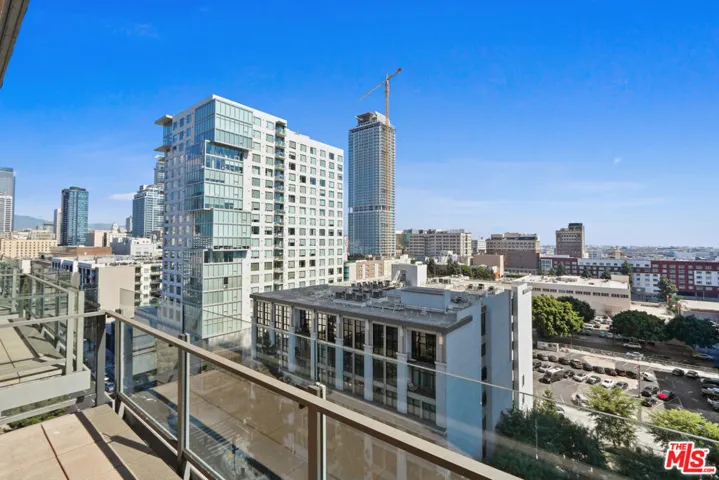 1111 S Grand Avenue 1212, Los Angeles, California 90015