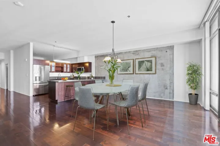 1111 S Grand Avenue 1212, Los Angeles, California 90015