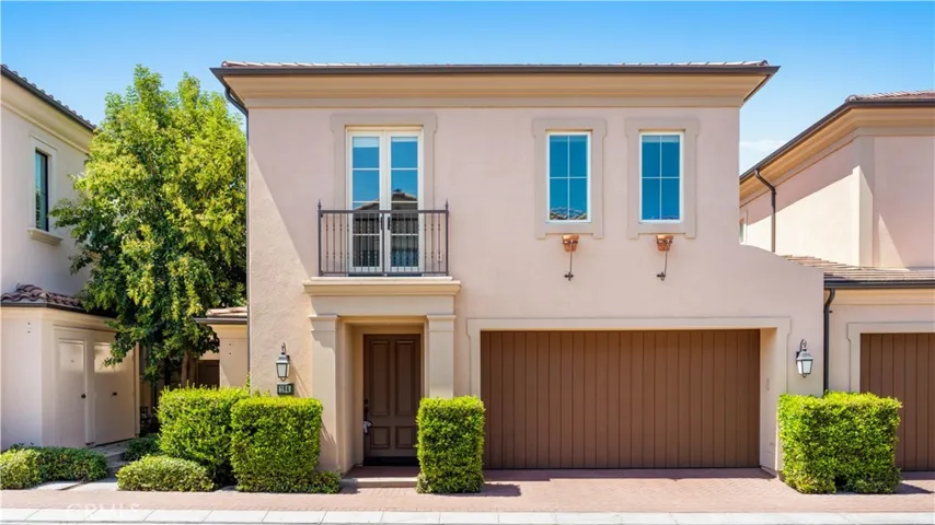 184 Crescent Moon, Irvine, California 92602