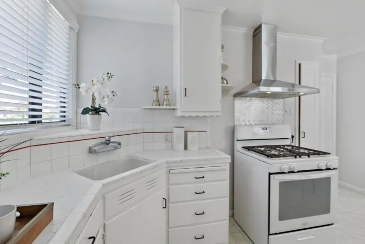 106 Manor Drive, South San Francisco, California 94080