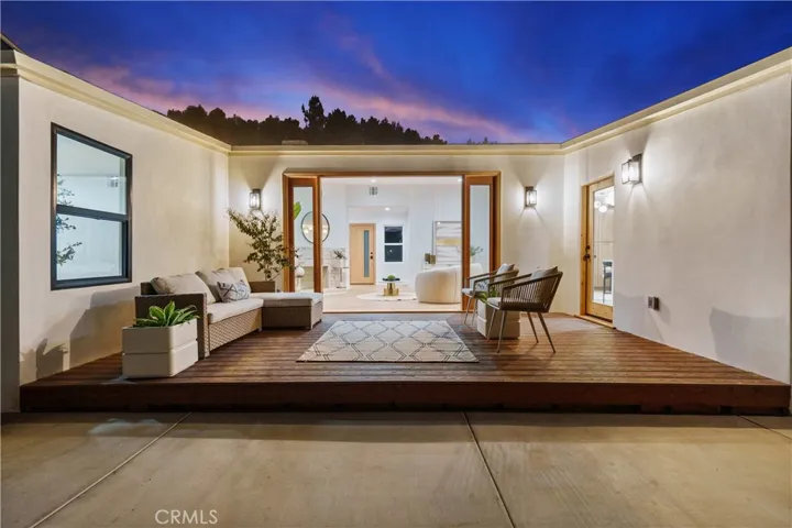5751 Aladdin Street, Baldwin Hills, California 90008