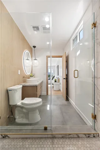 5751 Aladdin Street, Baldwin Hills, California 90008