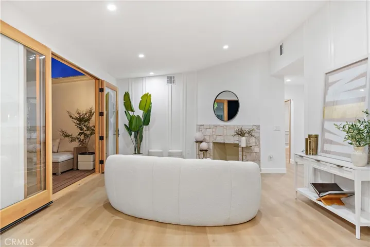 5751 Aladdin Street, Baldwin Hills, California 90008
