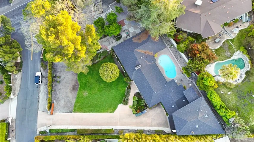 2 Headland Drive, Rancho Palos Verdes, California 90275