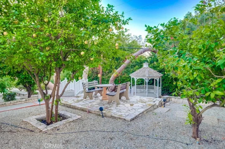 2 Headland Drive, Rancho Palos Verdes, California 90275