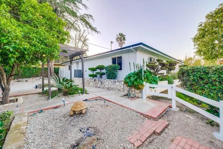 2 Headland Drive, Rancho Palos Verdes, California 90275