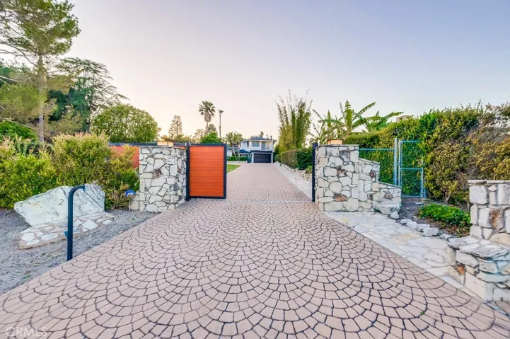 2 Headland Drive, Rancho Palos Verdes, California 90275