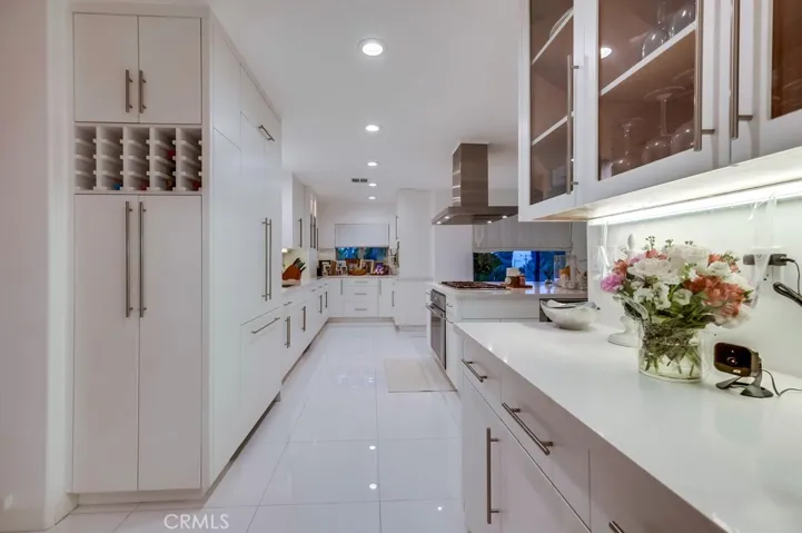 2 Headland Drive, Rancho Palos Verdes, California 90275