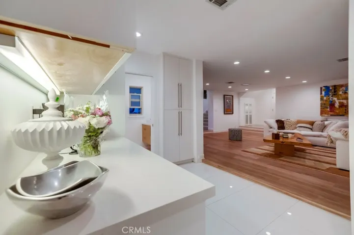 2 Headland Drive, Rancho Palos Verdes, California 90275