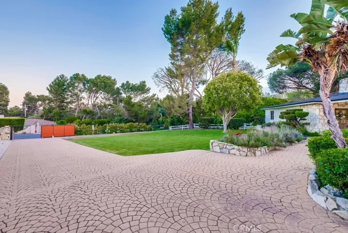 2 Headland Drive, Rancho Palos Verdes, California 90275
