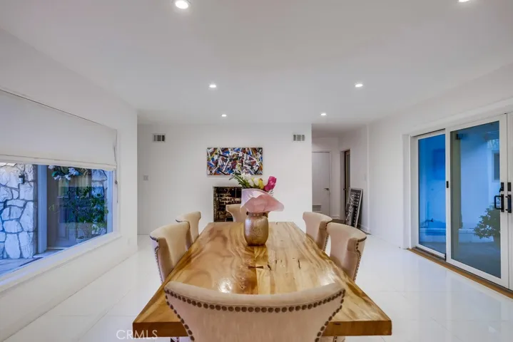 2 Headland Drive, Rancho Palos Verdes, California 90275