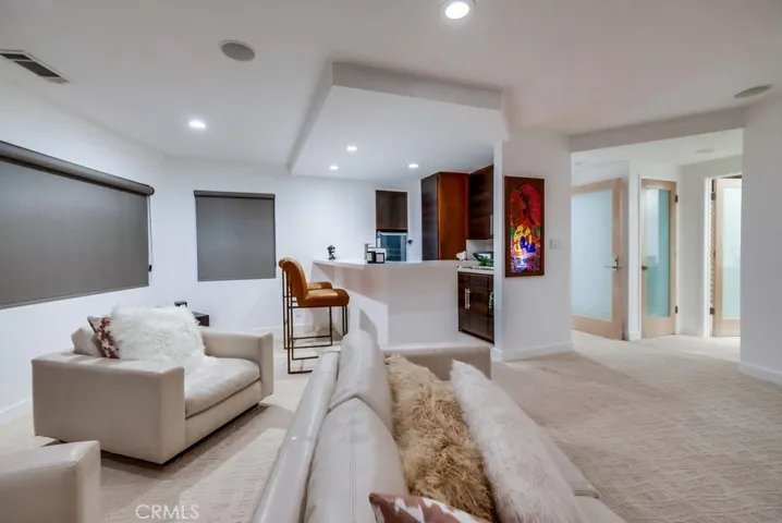 2 Headland Drive, Rancho Palos Verdes, California 90275
