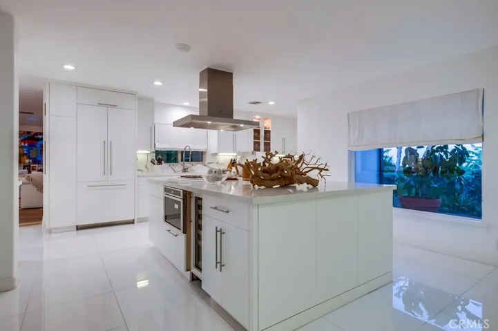 2 Headland Drive, Rancho Palos Verdes, California 90275