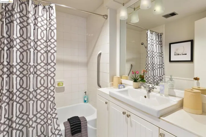2550 Dana St 3f, Berkeley, California 94704