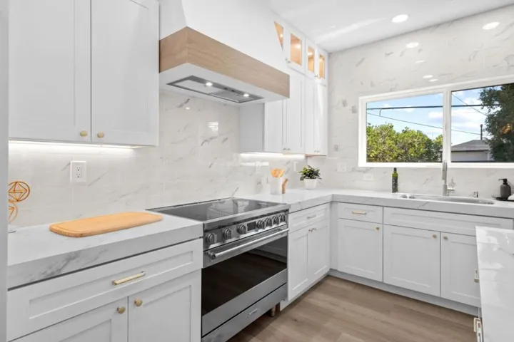 3601 Martin Drive, San Mateo, California 94403