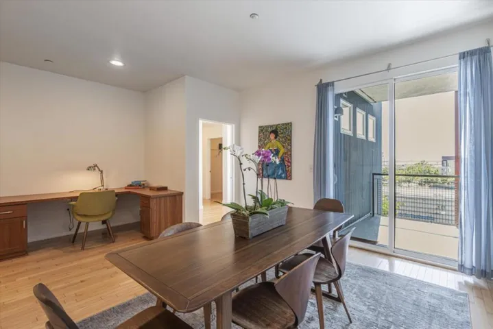 1121 40th Street 2403, Emeryville, California 94608