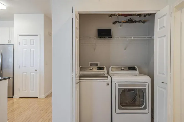1121 40th Street 2403, Emeryville, California 94608