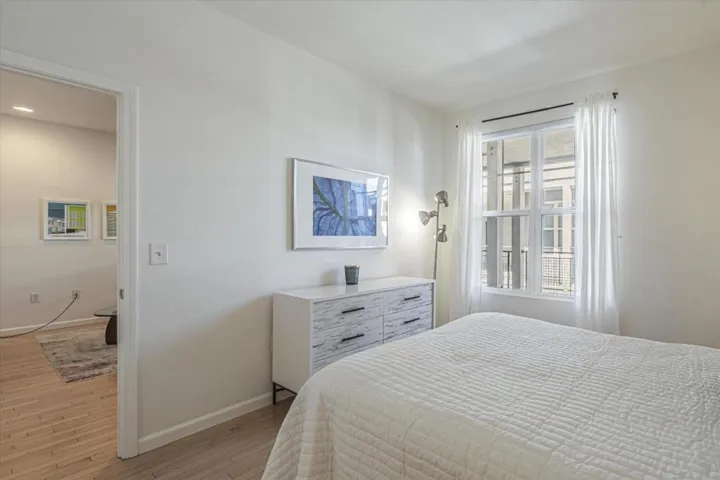 1121 40th Street 2403, Emeryville, California 94608