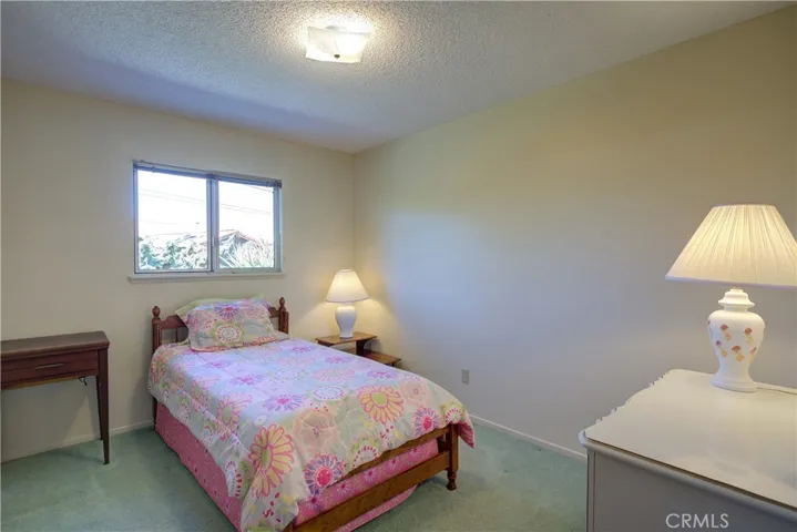 Bedroom 2-Middle bedroom