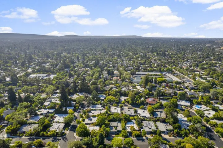 835 Talisman Drive, Palo Alto, California 94303