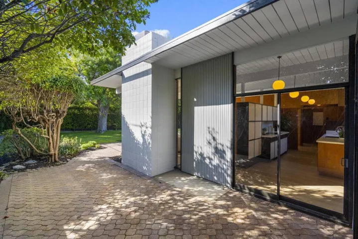 835 Talisman Drive, Palo Alto, California 94303